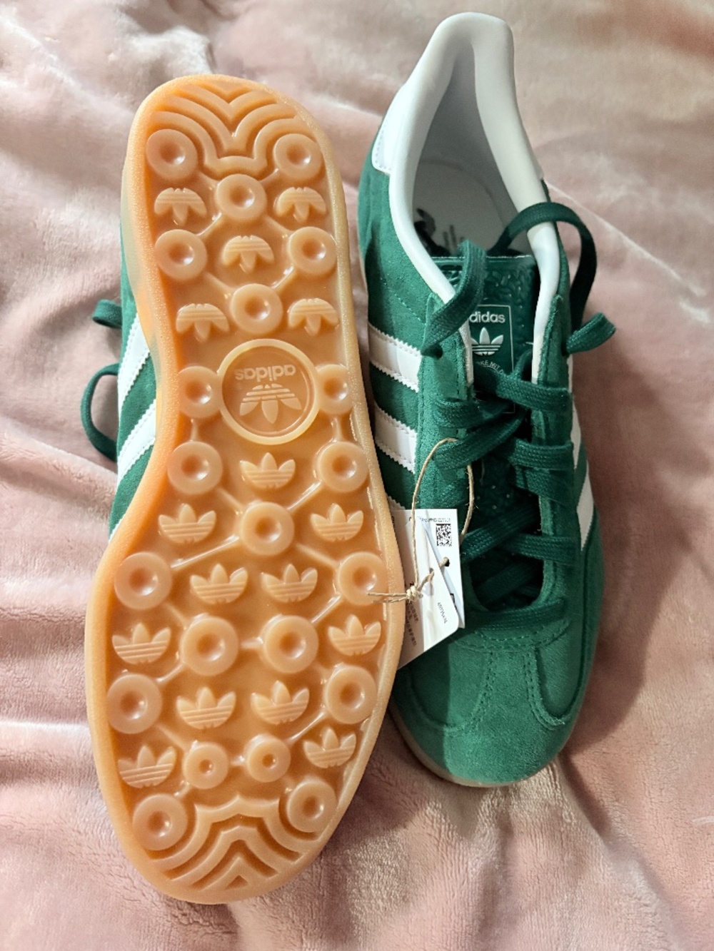Adidas Brand NEW with box! Size 6.5 mens 8